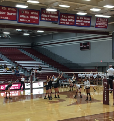 Womens Volleyball Makes Comeback Against Titans