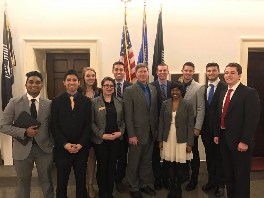 UW-L+Student+Senators+pose+with+Congressman+Ron+Kind.