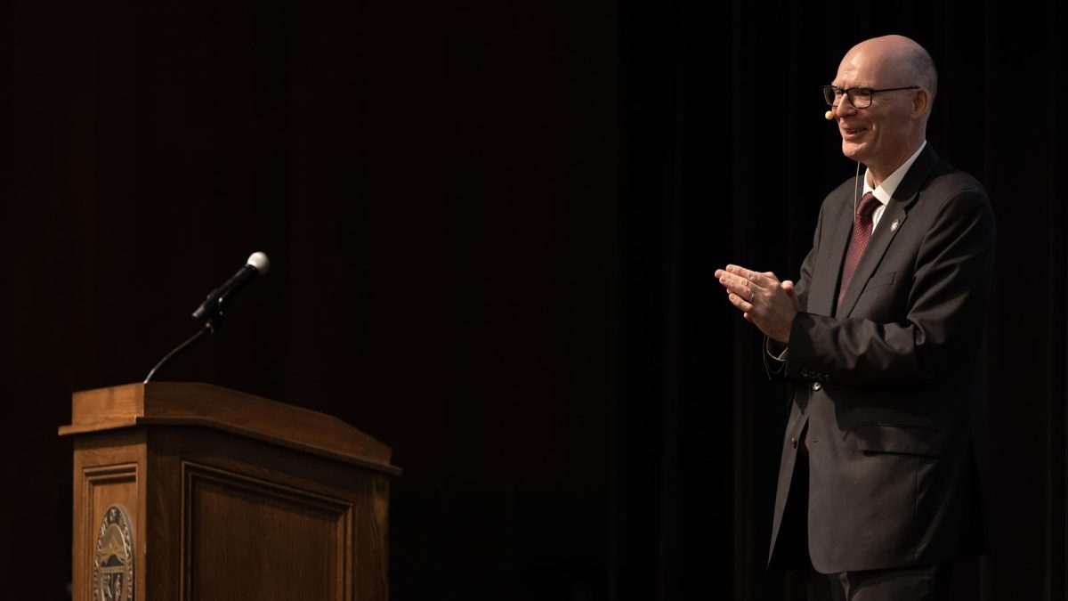 Chancellor James Beeby welcomed faculty and staff back to UWL. 