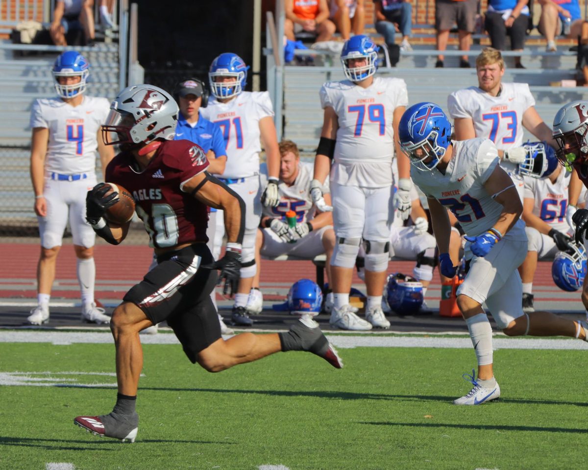 Gabe Lynch on a 47-yard touchdown run.