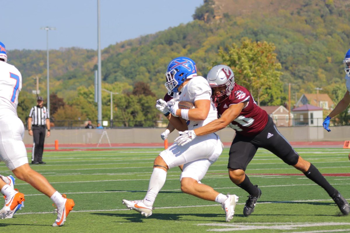 Austin Knade makes a tackle.